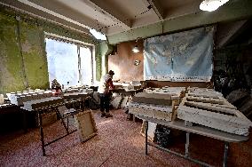 Tile production using 89-year-old technology launched in Zaporizhzhia
