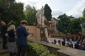 At Villa Caffarelli In Rome, The Extraordinary Reconstruction Of The Colossus In 1:1 Scale.