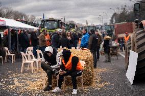 French Farmers Siege of Paris