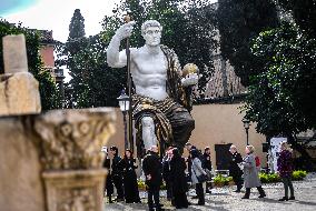 The Statue Of Emperor Constantine Reconstructed - Rome