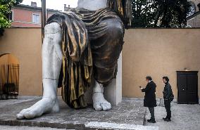 The Statue Of Emperor Constantine Reconstructed - Rome