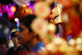 SINGAPORE-LUNAR NEW YEAR-MARKET