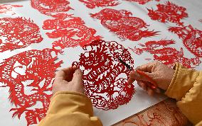 Dragon Paper-cutting Works