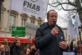 Rally Of Organic Farmers In Front Of The National Assembly - Paris