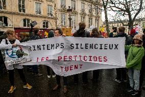 Rally Of Organic Farmers In Front Of The National Assembly - Paris