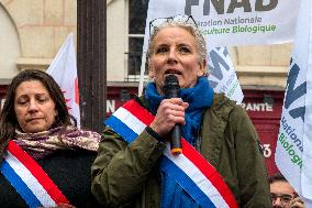 Rally Of Organic Farmers In Front Of The National Assembly - Paris