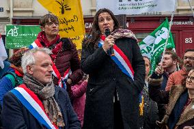 Rally Of Organic Farmers In Front Of The National Assembly - Paris