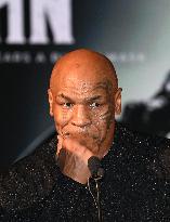 Mike Tyson Press Conference - Turin