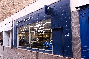 The Last Peugeot Dealership Threatened With Closure - Paris