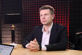 Oleksii Honcharenko featured in Leshchenko Asks program by Ukrinform
