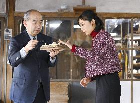Princess Kako visits Arita pottery shop