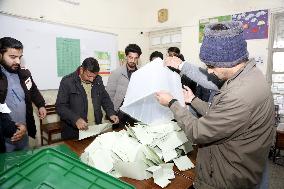 PAKISTAN-ISLAMABAD-ELECTION-BALLOT COUNTING