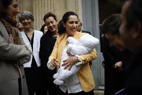 Sarah El Hairy Introduces Her Baby At Ministry Of Education - Paris