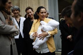 Sarah El Hairy Introduces Her Baby At Ministry Of Education - Paris