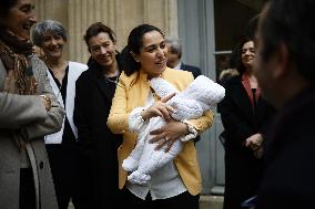 Sarah El Hairy Introduces Her Baby At Ministry Of Education - Paris