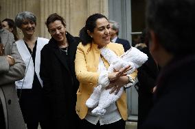 Sarah El Hairy Introduces Her Baby At Ministry Of Education - Paris