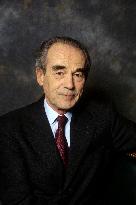 Robert Badinter Dies Aged 95
