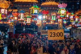 Hong Kong Lunar New Year Wong Tai Sin Temple First Incense