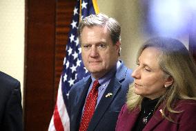 US Congress delegation gives press briefing in Kyiv