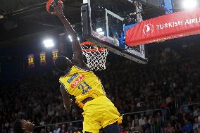 FC Barcelona v Alba Berlin - Turkish Airlines EuroLeague