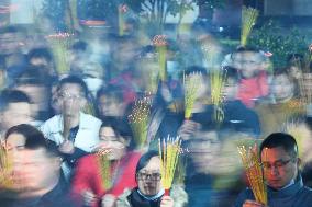Burn Incense Pray For Lunar New Year
