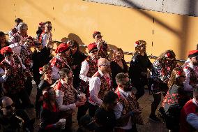 Carnival Sunday In Vilanova I La Geltru: The Candy War.