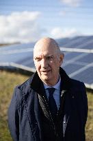 Roland Lescure visits a Solar Photovoltaic Park - Marcoussis