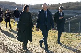 Roland Lescure visits a Solar Photovoltaic Park - Marcoussis