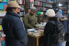 Bookstore Offers Books For Only 500 Rupees