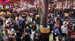 Too Many Tourists in Xi'an