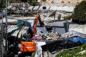 Israeli Forces Bulldoze The House Of A Researcher Diyab In Jerusalem