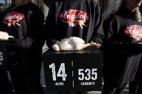 Protest Against Genetically Manipulated Chickens - Paris