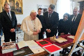 Pope Francis Audience With Romanian PM - Vatican