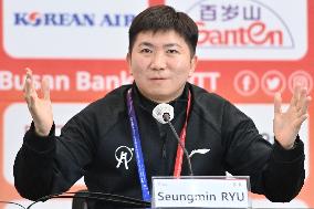 (SP)SOUTH KOREA-BUSAN-TABLE TENNIS-TEAM CHAMPIONSHIPS FINALS-PRESS CONFERENCE