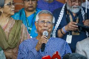 Nobel Peace Laureate Dr Muhammad Yunus At A Press Conference In Dhaka