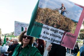 Hundreds Of Italian Farmers Protest Outside Circus Maximus In Rome