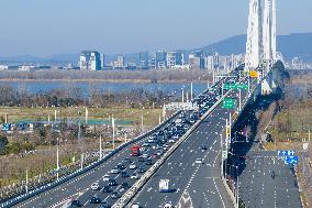 Vehicles Jam at Nanjing Jiangxinzhou Yangtze River Bridge