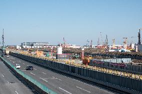 Shanghai East Railway Station Construction