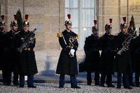 Emmanuel Macron meets with Volodymyr Zelensky - Paris