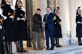 Emmanuel Macron meets with Volodymyr Zelensky - Paris