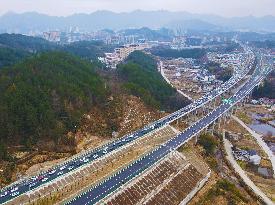 Expressway Jam in Anqing