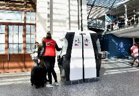 SNCF Controllers Social Movement At Gare De Lyon - Paris