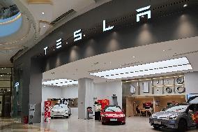 Tesla Store in Shanghai