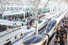 Railway Return Peak in Nanjing