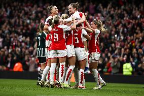 Arsenal FC v Manchester United - Barclays Women's Super League