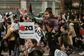 Tens Of Thousands At Pro-Palestinian March In London.