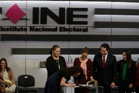 Claudia Sheinbaum Registers With The INE As A Candidate For The Presidency Of Mexico For The MORENA Party