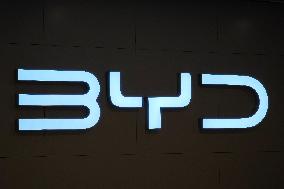 BYD Logo