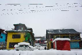Heavy Snowfall In Parts Of Kashmir Valley