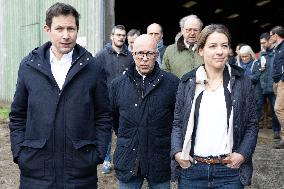 Les Republicains members visit a farm - Echouboulains